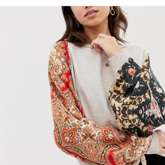 FreePeople Sweatshirt - Picture 1 of 3